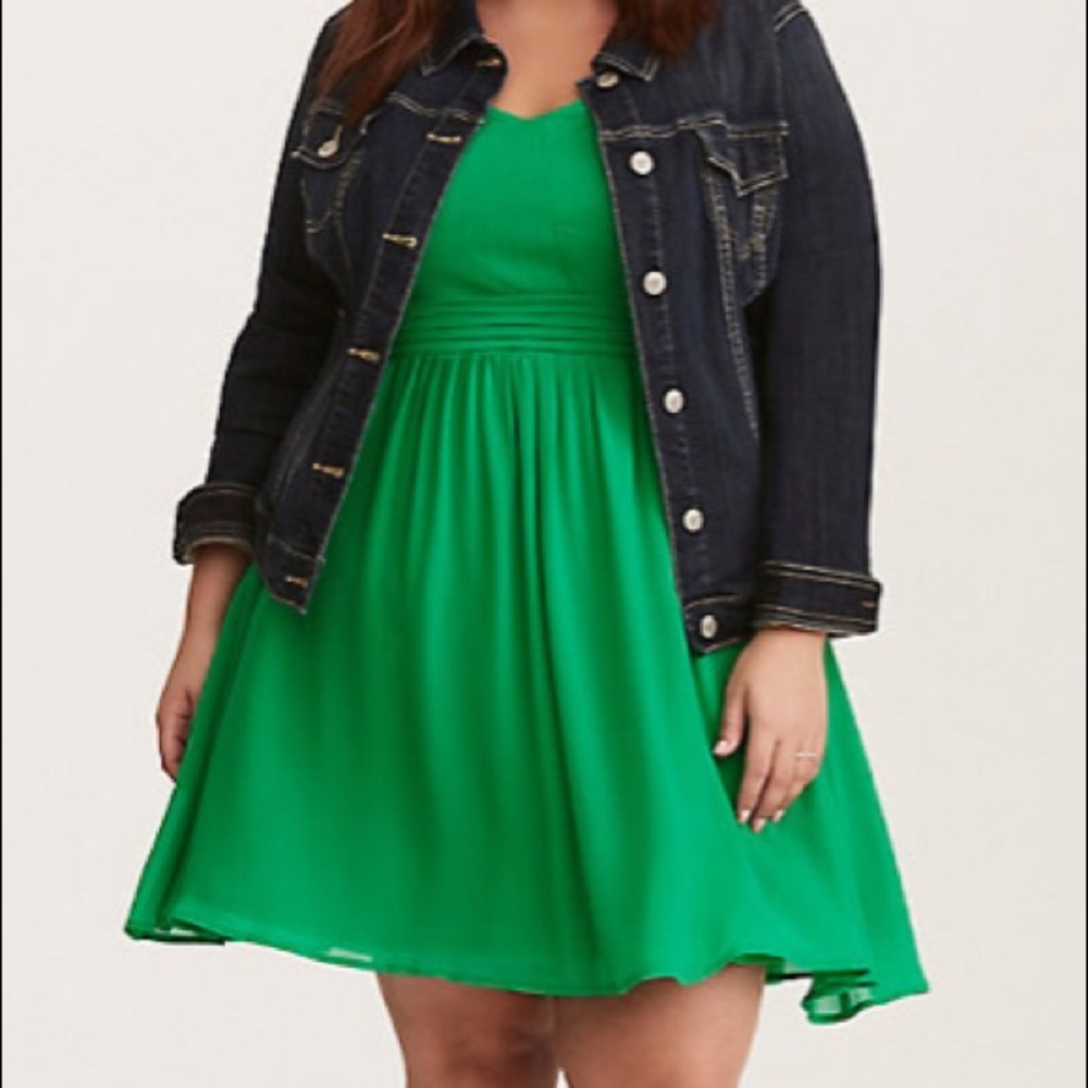 Kelly Green chiffon dress